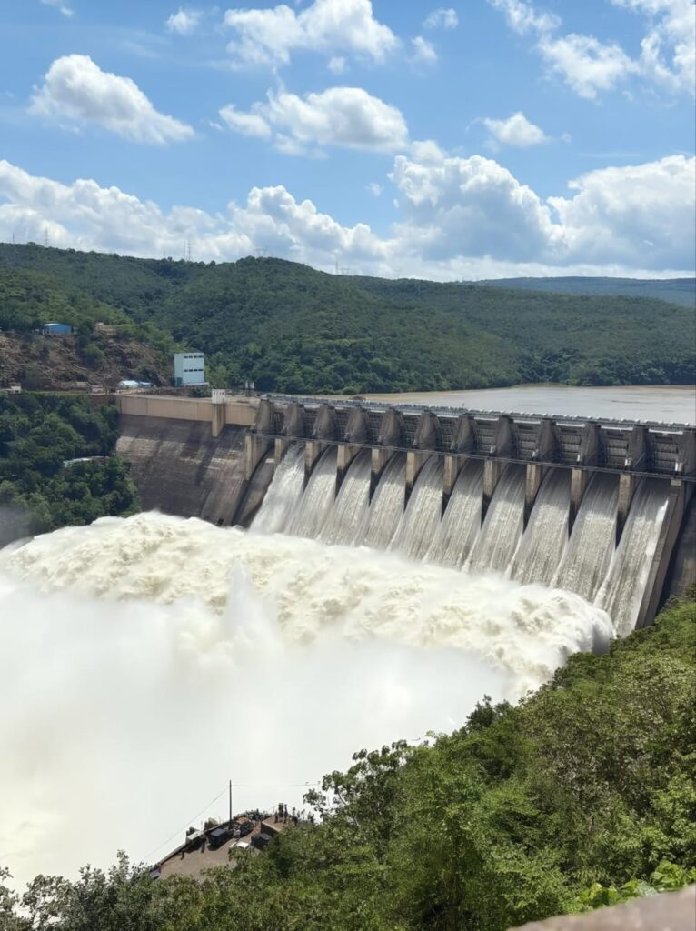 whatsapp image 2025 10 01 at 20.48.12 79c602b5.jpg